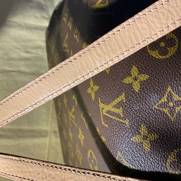 SOLDLouis Vuitton Cabas Alto & Pochette Xtra Pic's - Picture 8 of 11